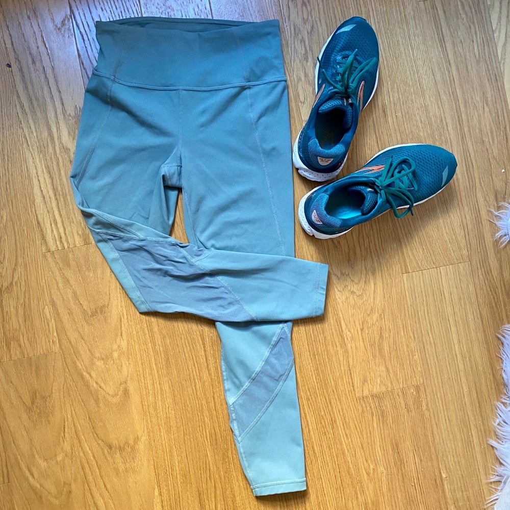 Athleta 7/8 Leggings